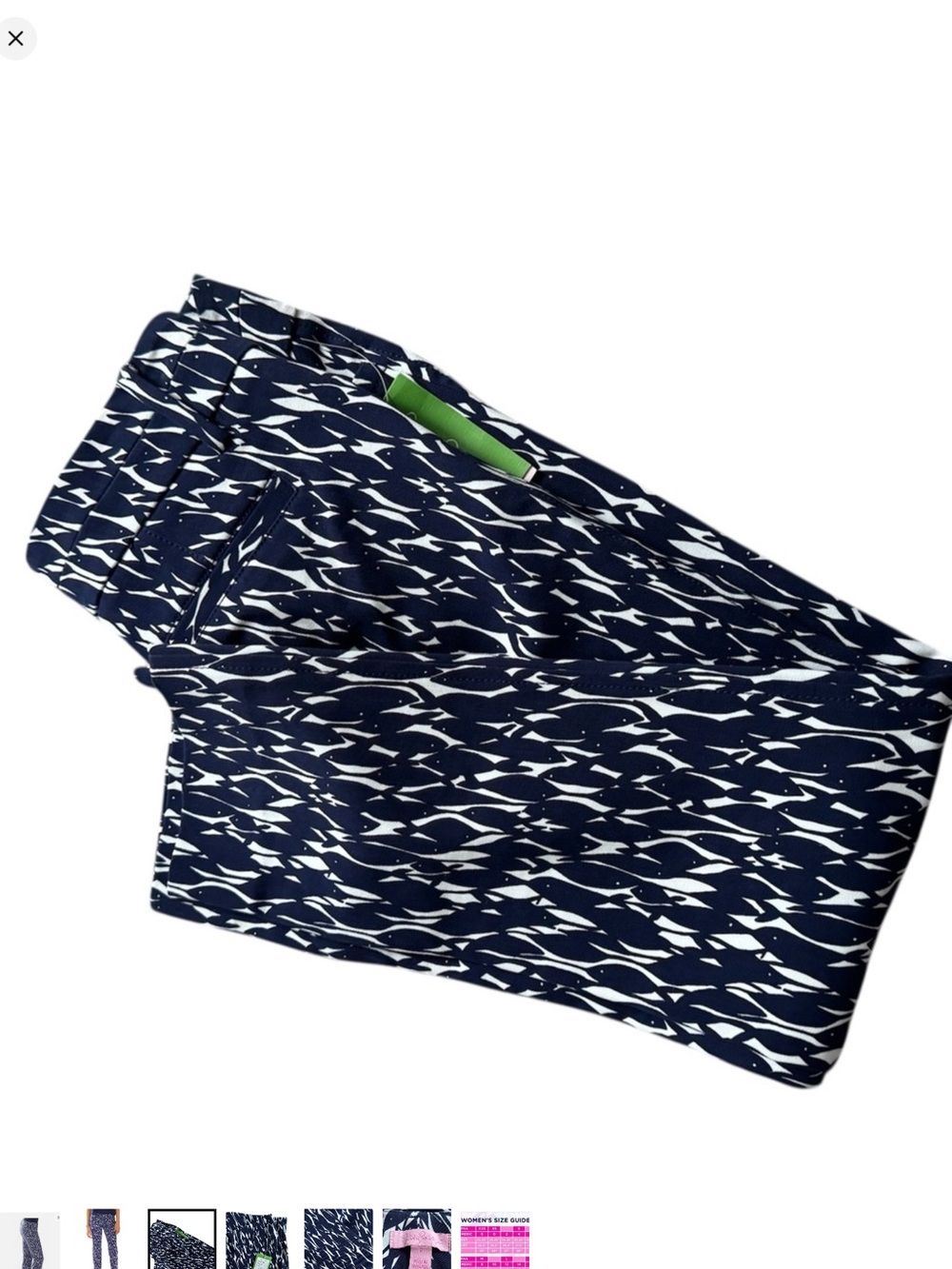 Lilly Pulitzer Navy New School Fish
Cropped Capri Pants Size 2